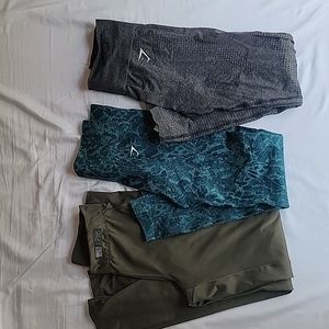 3 pairs of workout leggings